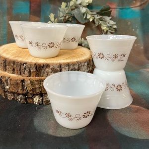 Vintage Dynaware “Brown Daisy” Milk Glass Custard Cups